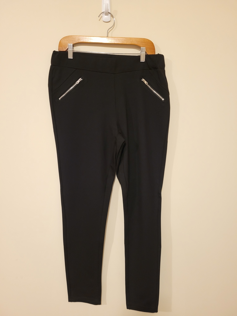 Women's Suko Jeans Black Stretch Ponte Pants with Zip Pockets Size 31